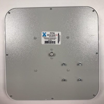 Антэкс Petra Broad Band 75 панельная антенна